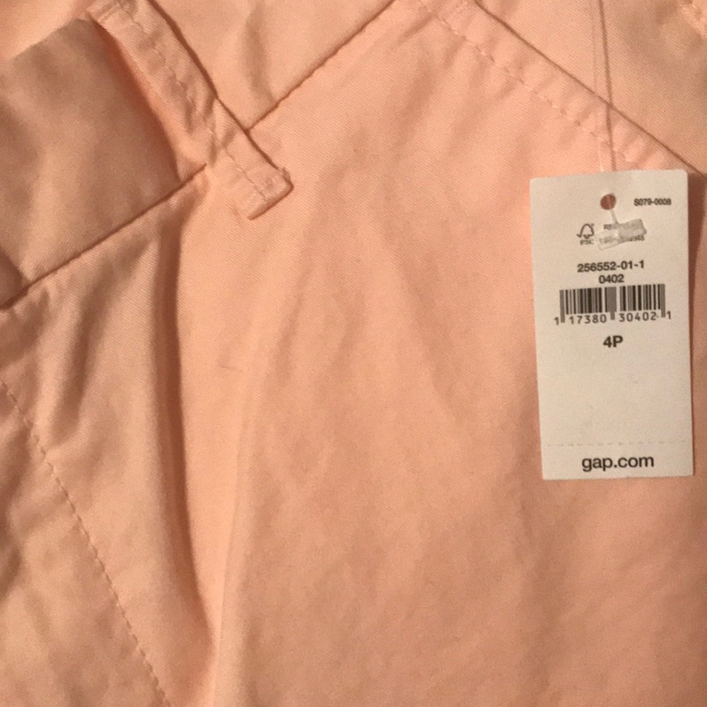 NWT GAP ‘silk powder’ 10” Bermuda Shorts - Picture 3 of 6